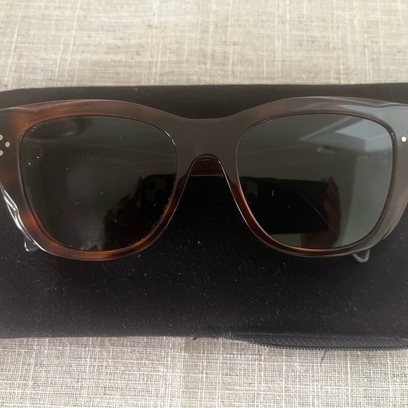 Celine Tortoise Shell Sunglasses with Black Case - Picture 1 of 6